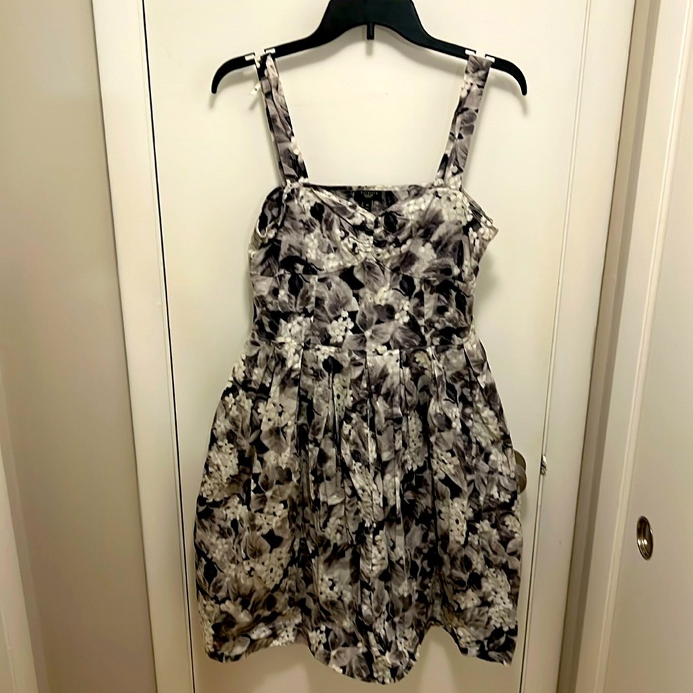 Talbots Sweetheart Neckline Sundress 🖤🩶🤍